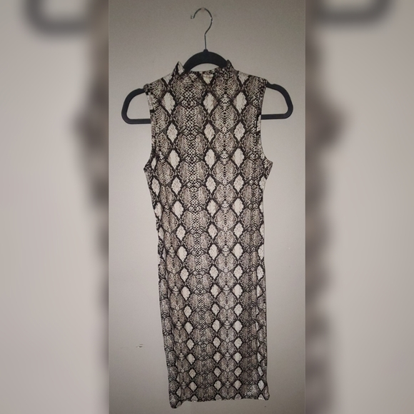 NWT Olivia Rae Print dress - Picture 1 of 4